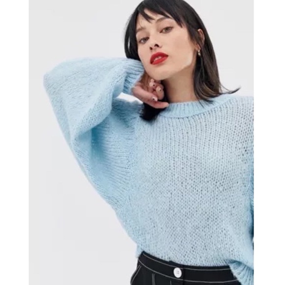 ASOS DESIGN Jumper in Lofty Yarn with Volume Sleeve in Blue - Picture 3 of 4
